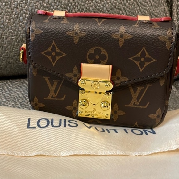 Louis Vuitton Handbags - LV Crossbody Bag